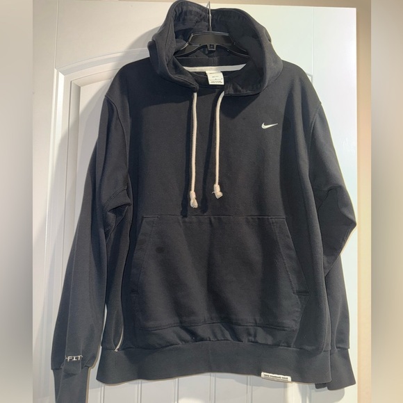 NIKE DRI-FIT STANDARD ISSUE PULLOVER BASKETBALL HOODIE - MEN'S Size Large* - Picture 4 of 14